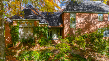 906 Marlowe Rd, Raleigh, NC 27609