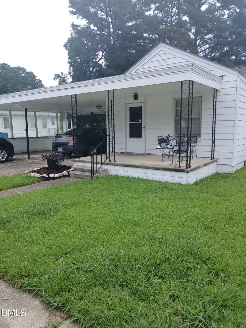 906 Mckay Ave, Dunn, NC 28334