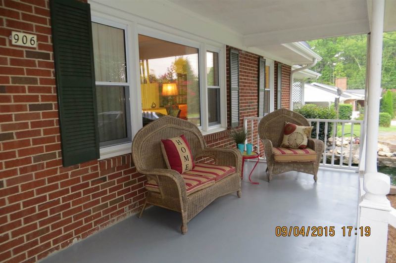906 Mcneill Rd, Sanford, NC 27330