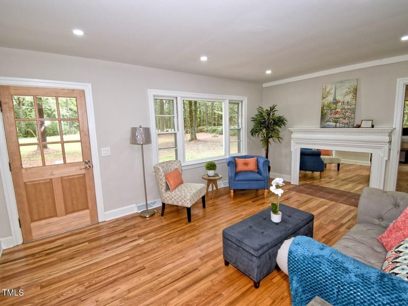 906 Perry Rd, Zebulon, NC 27597