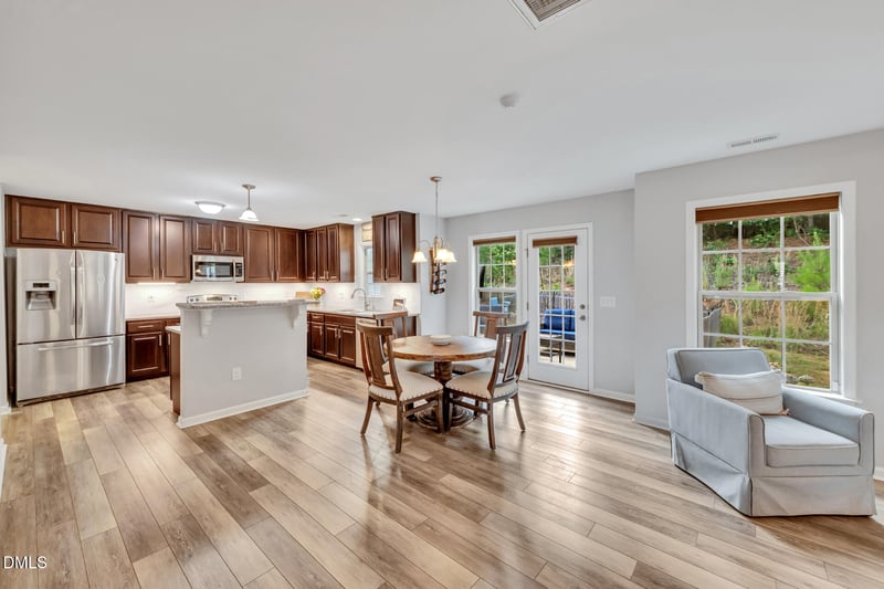 906 Ribbonleaf Ln, Fuquay Varina, NC 27526