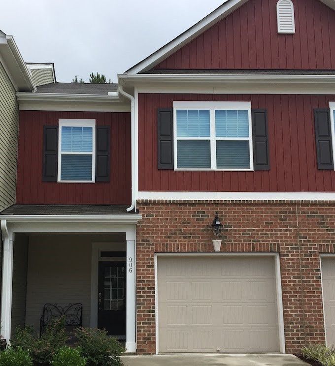 906 Saratoga Dr, Durham, NC 27704