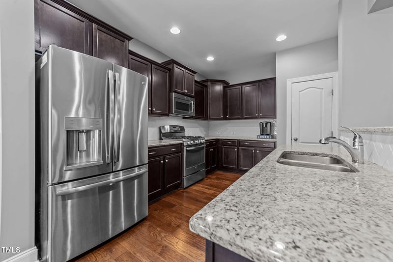 906 Sugar Tree Dr, Mebane, NC 27302