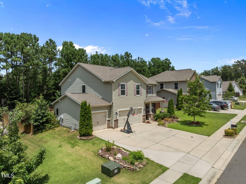 906 Sugar Tree Dr, Mebane, NC 27302