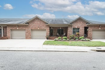 907 Arrowhead Ln, Mebane, NC 27302