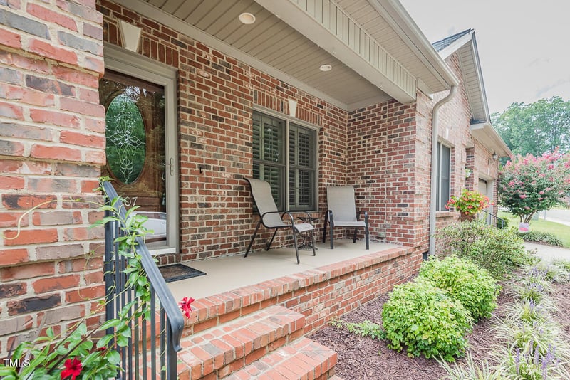 907 Arrowhead Ln, Mebane, NC 27302