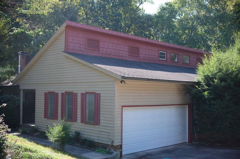 907 Baker Dr, Haw River, NC 27258