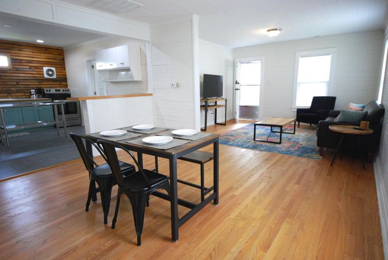 907 Berkeley St, Durham, NC 27705