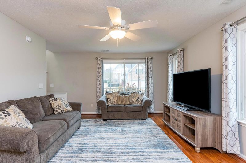 907 Brickstone Dr, Apex, NC 27502