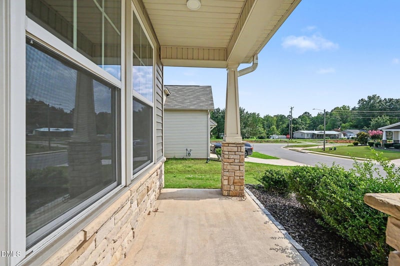 907 Burning Maple Ln, Mebane, NC 27302