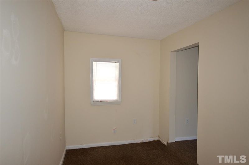 907 Carter Ave, Durham, NC 27703