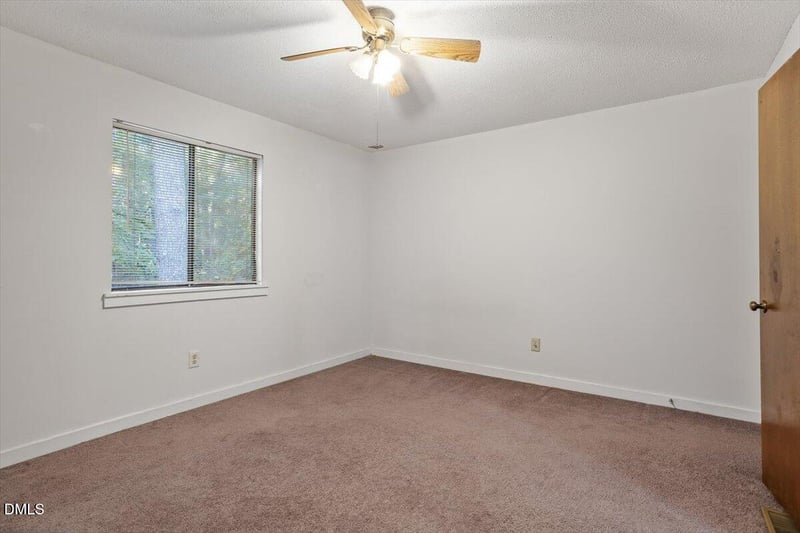 907 Castalia Dr, Cary, NC 27513