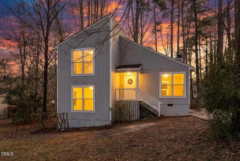 907 Castalia Dr, Cary, NC 27513