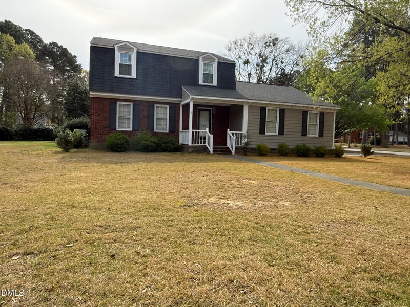 907 Chestnut Dr, Smithfield, NC 27577