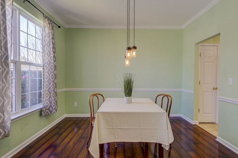 907 Cinnamon Dr, Durham, NC 27713