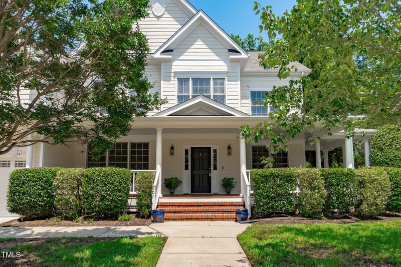 907 Grogans Mill Dr, Cary, NC 27519