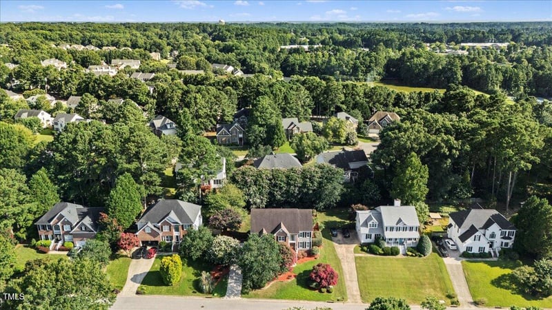907 Haddon Hall Dr, Apex, NC 27502