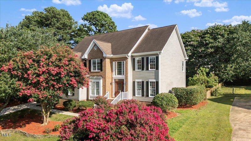 907 Haddon Hall Dr, Apex, NC 27502