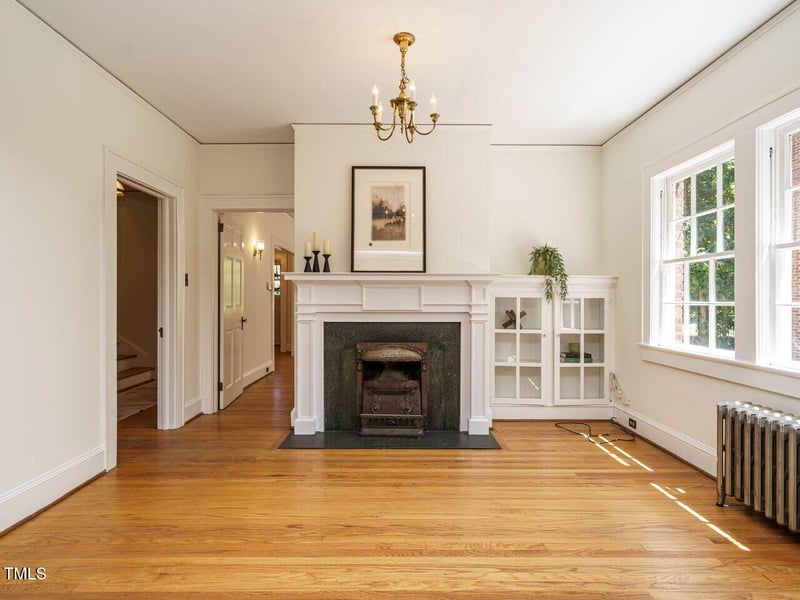 907 Johnson St, Raleigh, NC 27605