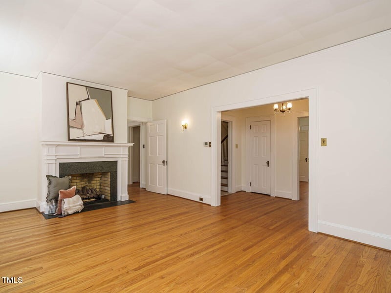 907 Johnson St, Raleigh, NC 27605