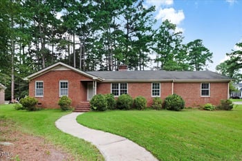 907 Lakeside Dr, Wilson, NC 27896