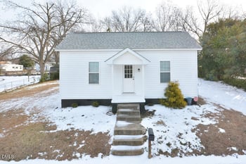 907 Oneida St, Graham, NC 27253