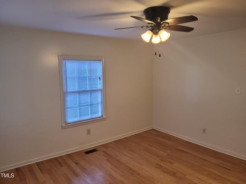 907 Orient St, Durham, NC 27701