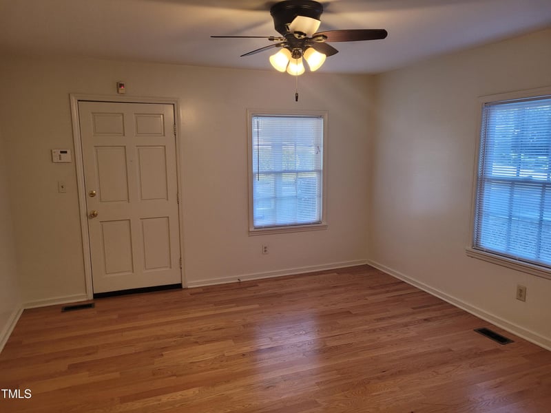 907 Orient St, Durham, NC 27701