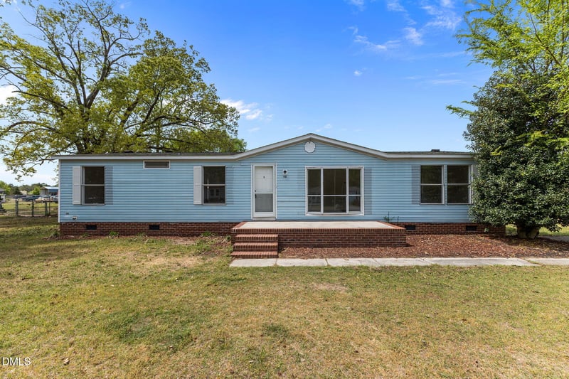 907 Sara Ln, Fayetteville, NC 28312