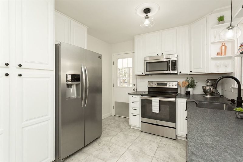 907 Vernon St, Garner, NC 27529