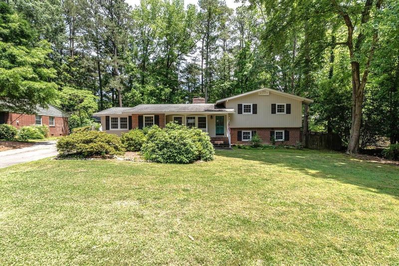 907 Washington St, Cary, NC 27511