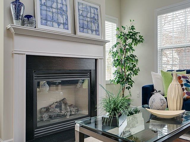 907 Woodside Park Ln, Durham, NC 27704
