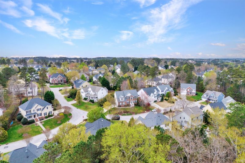 907 York Ct, Apex, NC 27502