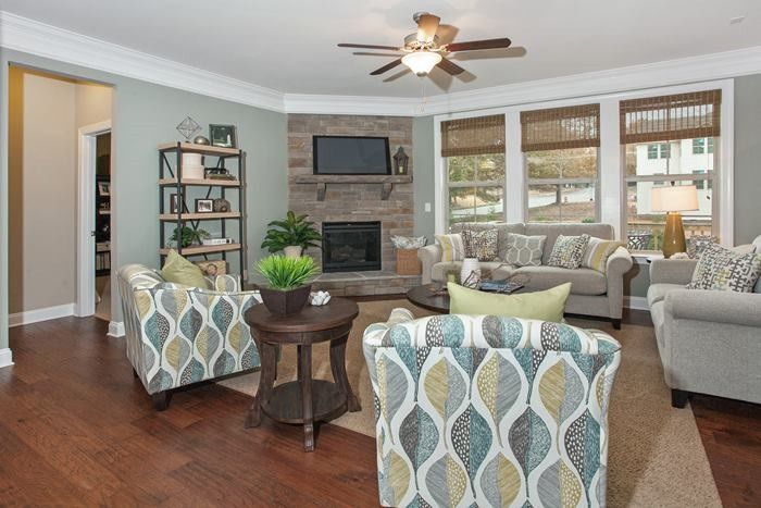 908 Avalon Dr, Mebane, NC 27302