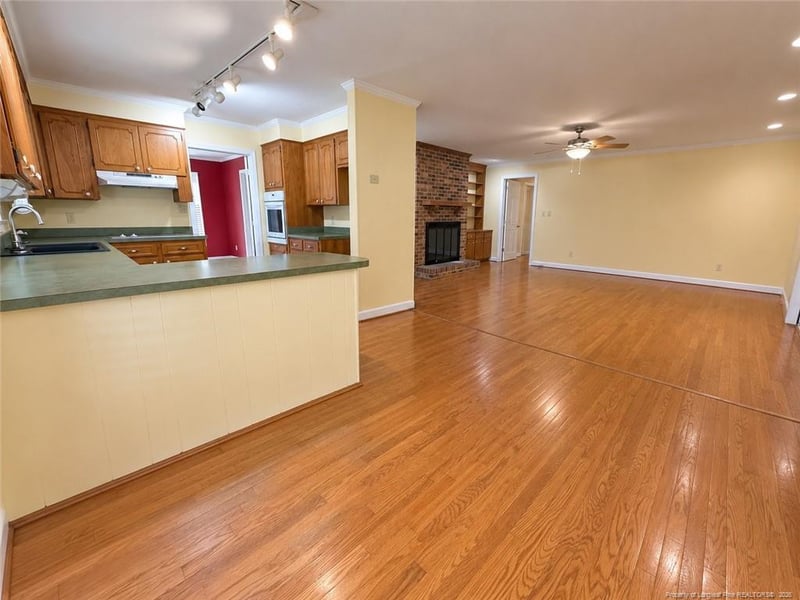 908 Botany Woods Dr, Sanford, NC 27330