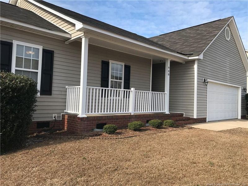 908 Bramblegate Rd, Hope Mills, NC 28348