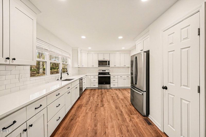 908 Brookgreen Dr, Cary, NC 27511