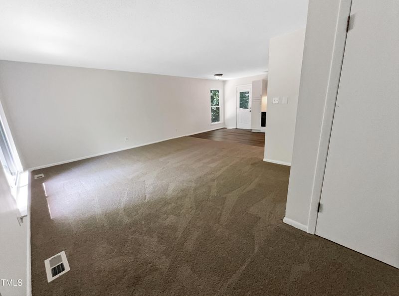 908 Castalia Dr, Cary, NC 27513