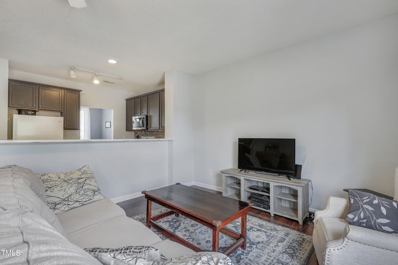 908 Cinnamon Dr, Durham, NC 27713