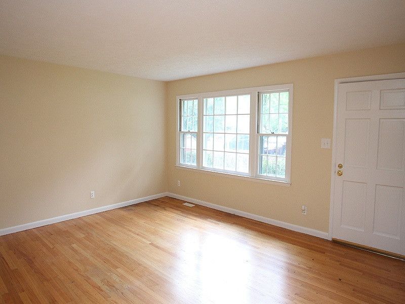 908 Curtiss Dr, Garner, NC 27529