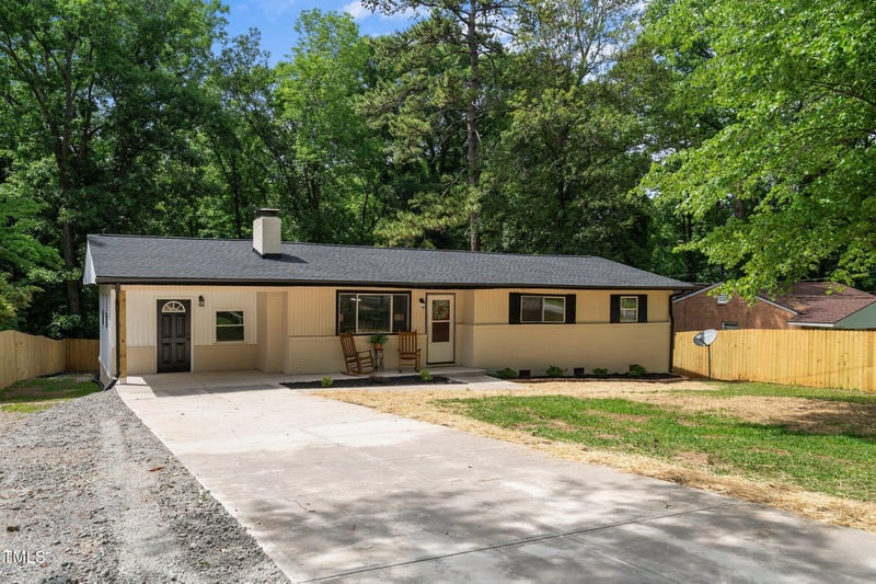 908 Garden St, Sanford, NC 27330