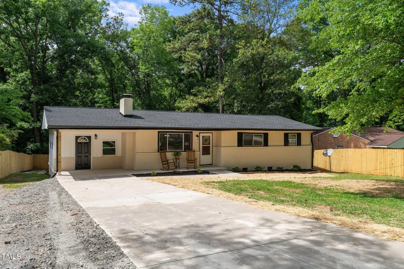 908 Garden St, Sanford, NC 27330