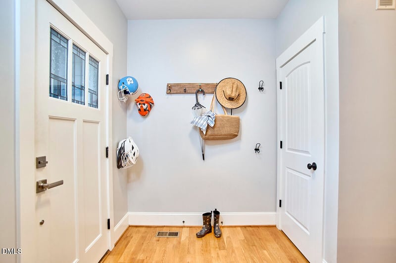 908 Hillsborough Rd, Chapel Hill, NC 27516