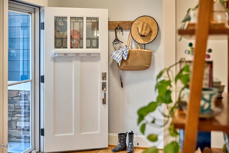 908 Hillsborough Rd, Chapel Hill, NC 27516