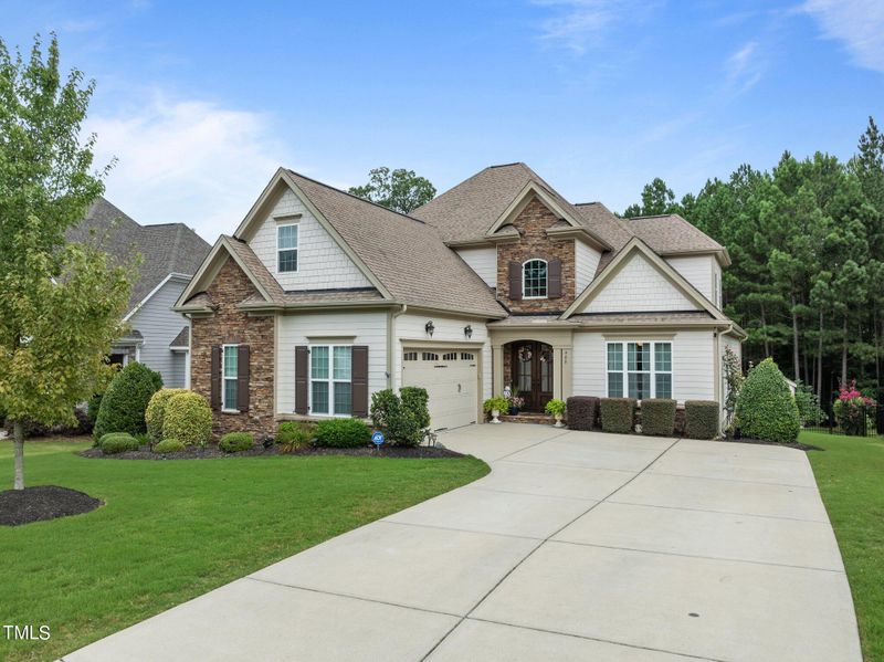 908 Hollymont Dr, Holly Springs, NC 27540