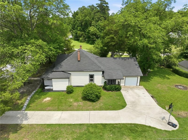 908 Middle Rd, Fayetteville, NC 28312