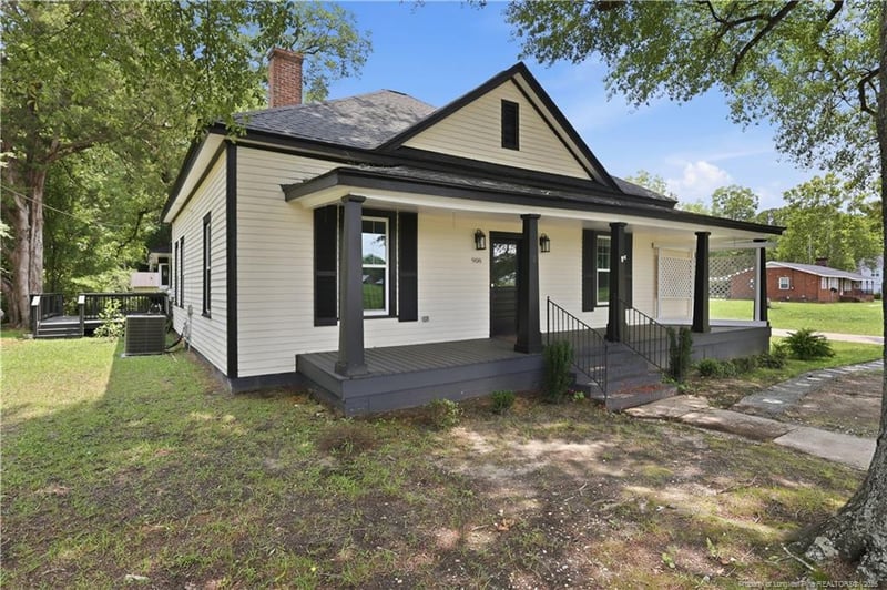 908 Middle Rd, Fayetteville, NC 28312