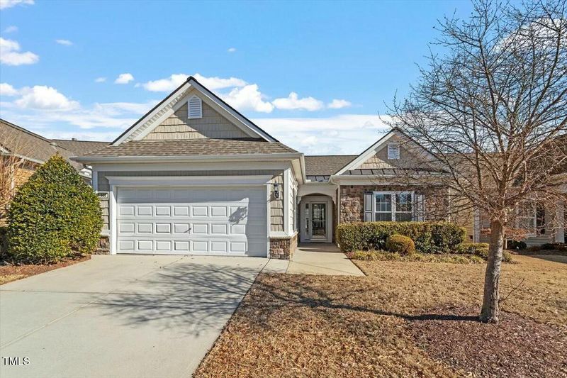 908 Peltier Dr, Cary, NC 27519