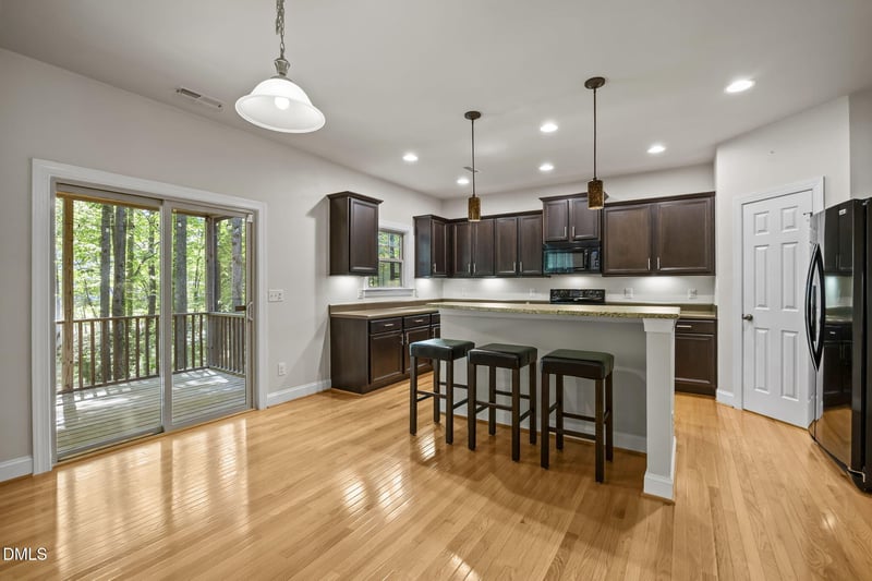 908 Pirouette Ct, Raleigh, NC 27606