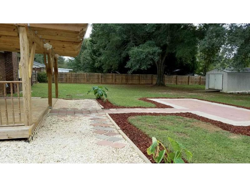 908 Porterfield Ave, Burlington, NC 27217